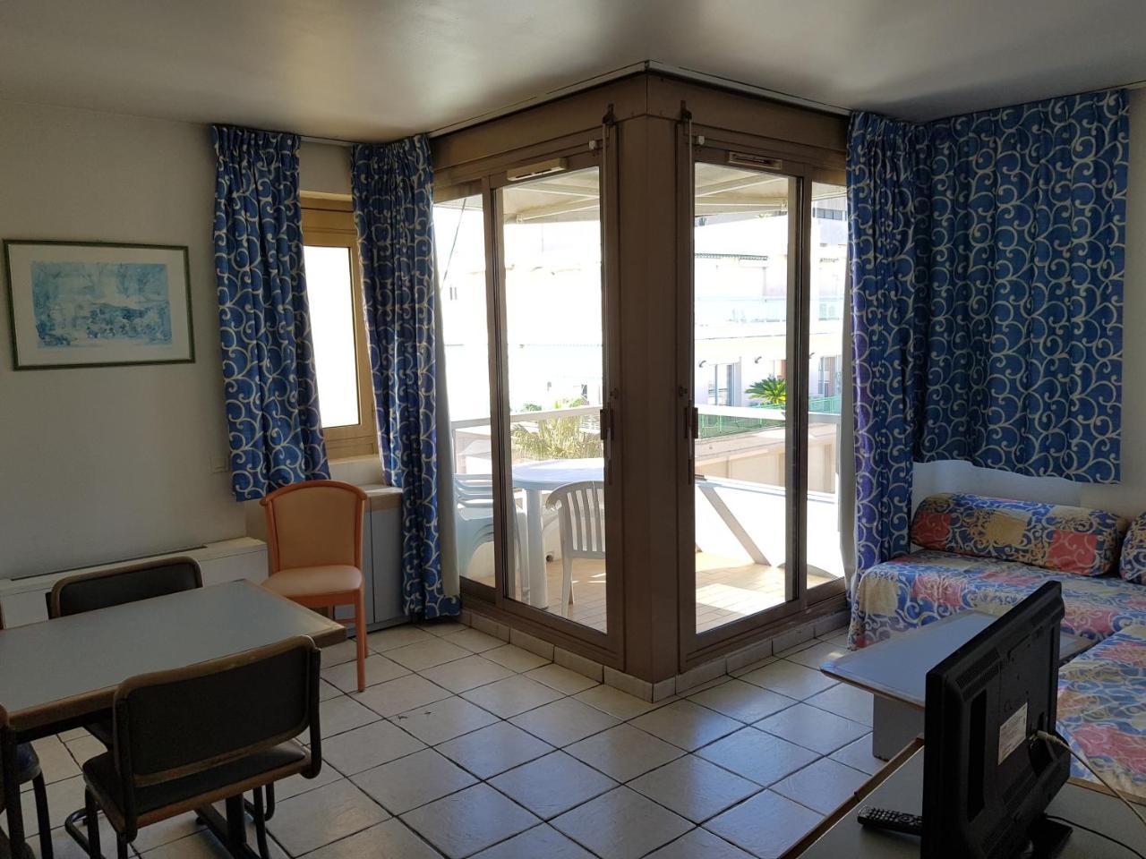 Residence Couleurs Soleil, Juan Les Pins Антіб Екстер'єр фото